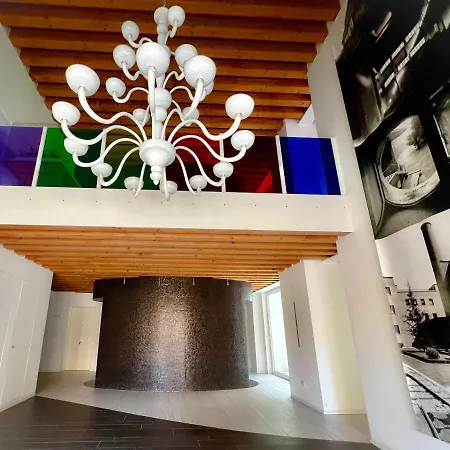 Lucky House Apartment