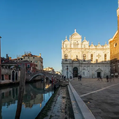Miracoli With View On The Canal R&r Apartment