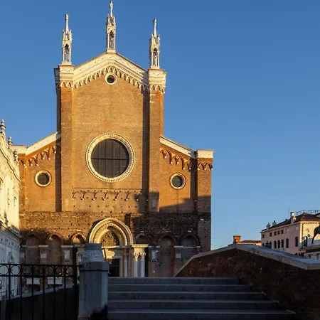 Miracoli With View On The Canal R&r Apartment Venice