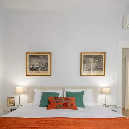 Miracoli With View On The Canal R&r Apartment