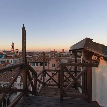 Lalux Apartment Venice