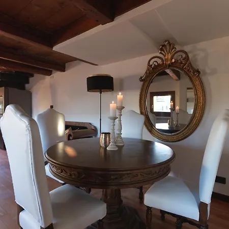 Lalux Apartment