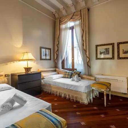 Apartment Ca' De Le Colonne - Luxury Grand Canal View Venice