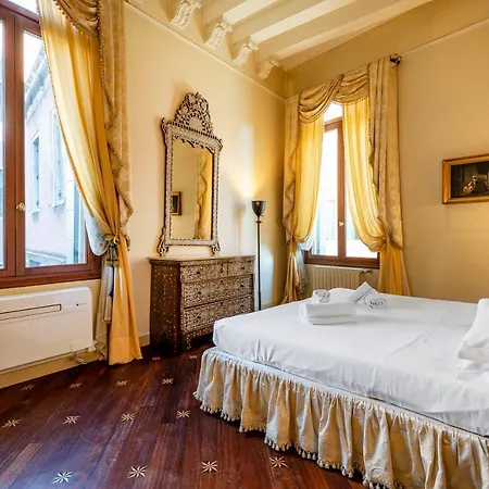 Ca' De Le Colonne - Luxury Grand Canal View Apartment *