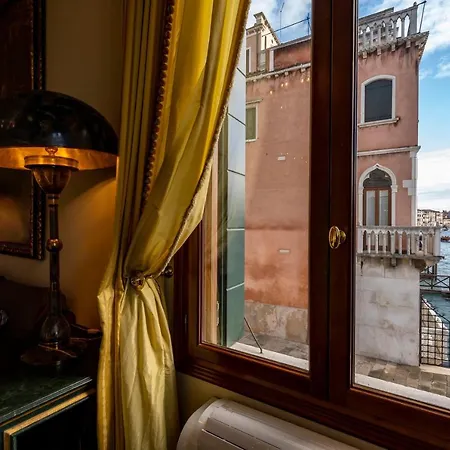 Ca' De Le Colonne - Luxury Grand Canal View Apartment Venice