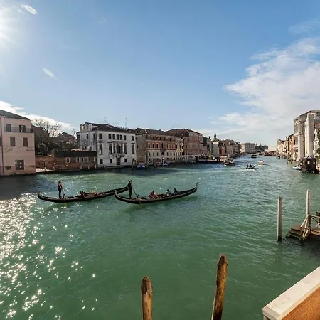 Ca' De Le Colonne - Luxury Grand Canal View Apartment *