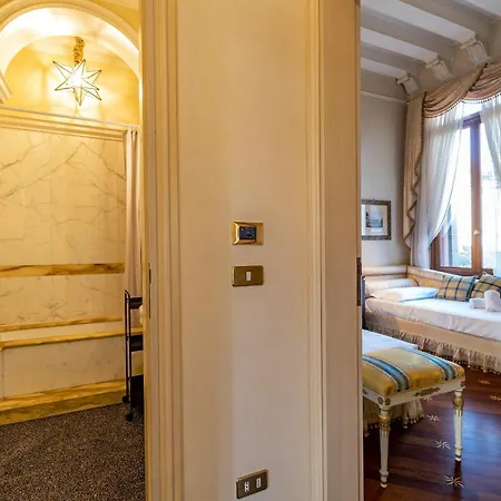 Apartment Ca' De Le Colonne - Luxury Grand Canal View *