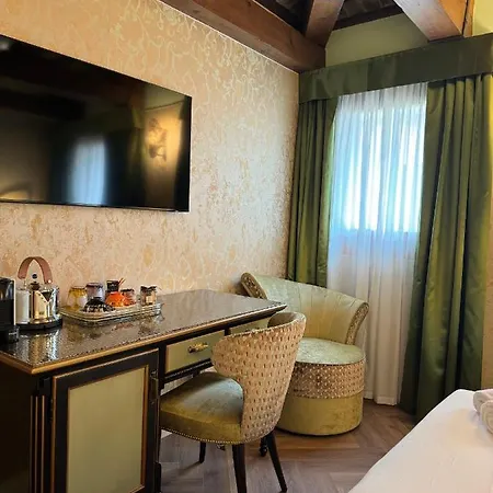 312 Piazza San Marco 3* Venedik