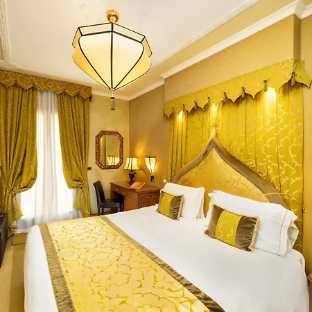 Ai Mori D'oriente Hotel 4*