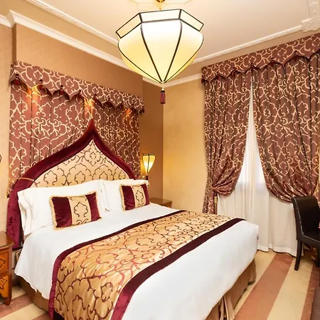 Hotel Ai Mori D'oriente 4*