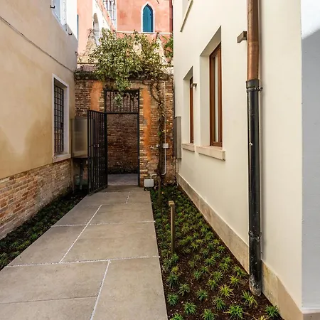 Acca Venice