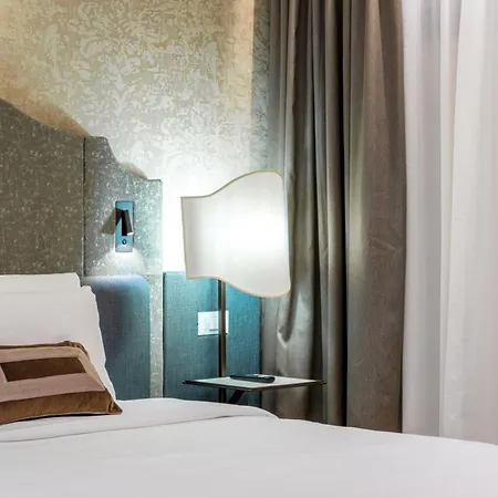 Acca Hotel