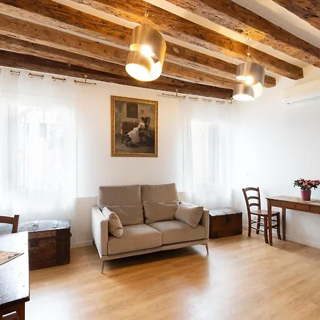 Favola A Apartment