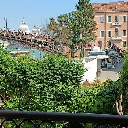 Apartment Palazzo Querini Accademia Venice