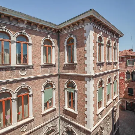 Apartment Ca Moderna 2 *
