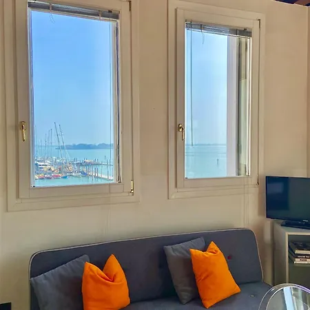 Miami In Apartment Venice