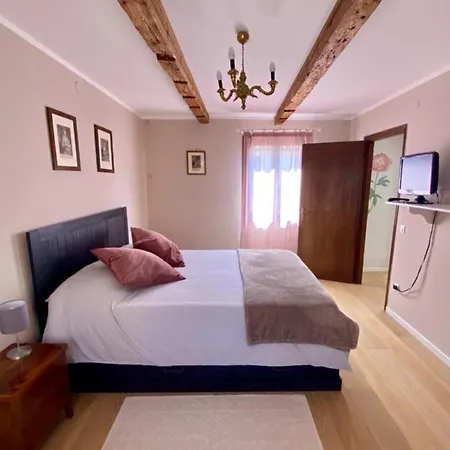 Apartment Blue George Venice