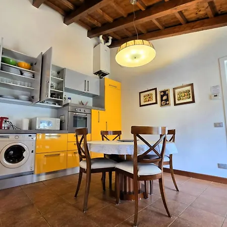 Anna's Garden Apartment Venice