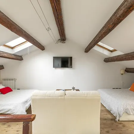 Lovely Attic For 4 Person With Wifi - A/c Venice