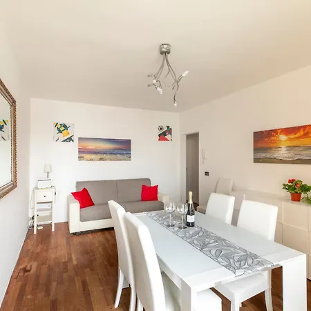 Apartment Lovely Apatment For 7 Person - Ac -wifi Venice