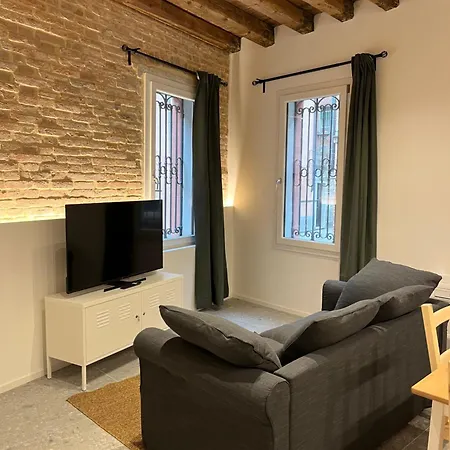 Ca'mara Biennale Apartment *
