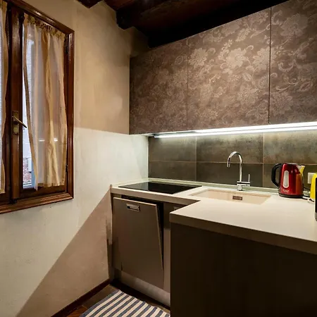 Ca Dei Zoti3 With Luggage Apartment