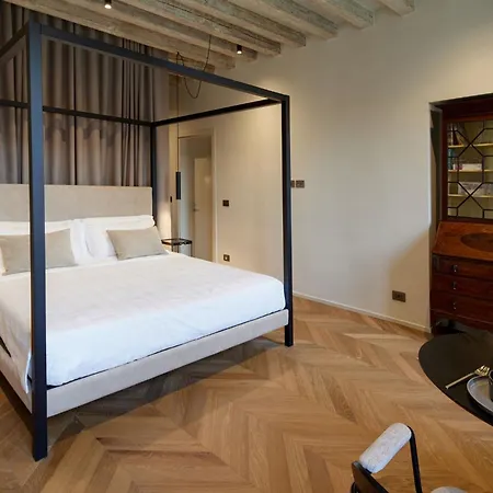 Palazzina Riva Apartment *