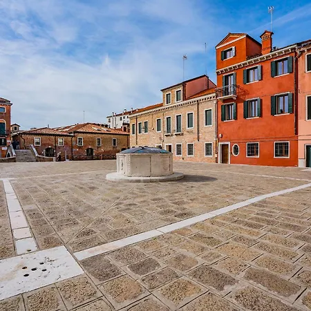 Apartment Dimora San Trovaso Enchanting Four-bedrooms Venice