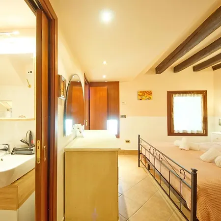 Santa Croce Wifi S.g. Dellorio Coop Apartamento