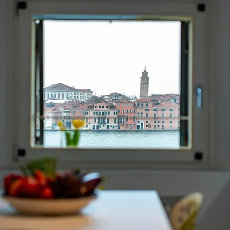 Iconic - View In Apartment *