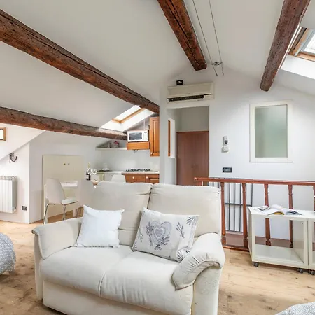 Lovely Attic For 4 Person With Wifi - A/c * Venice