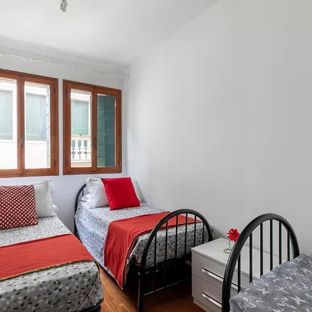 Lovely Apatment For 7 Person - Ac -wifi Apartment