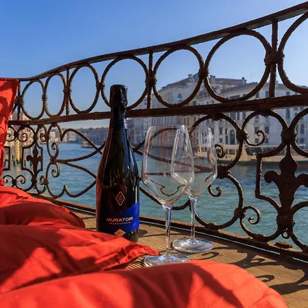 Apartment Ca' Emo Palazzo Sul Canal Grande
