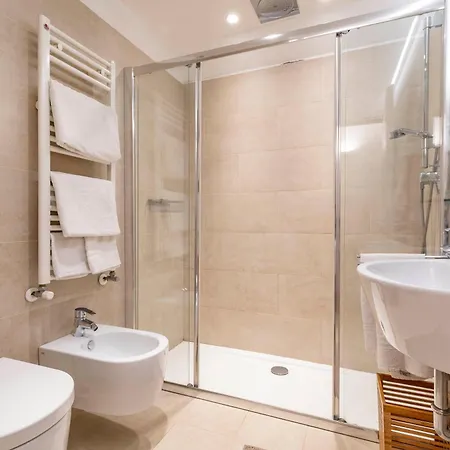 San Samuele Centro+ Wellness Pool Jacuzzi