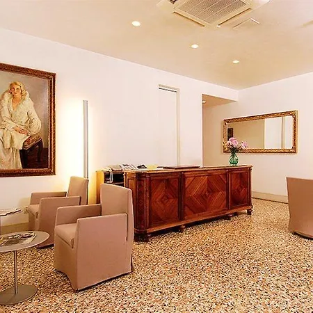 San Zulian Hotel 3*