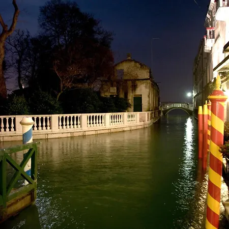 Soderini Splendor: First Floor Palazzo Charm At Castello Square * Venice