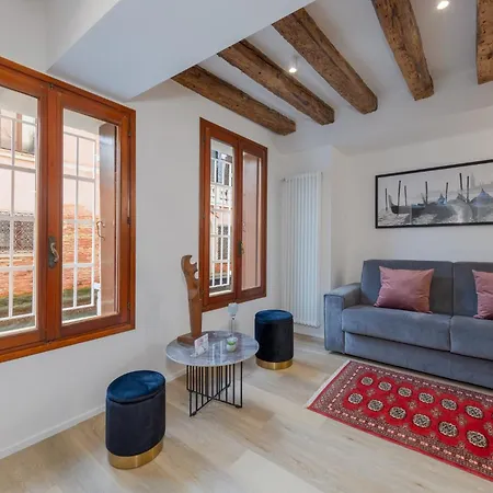 Ca' San Giacomo Canal View Apartment *