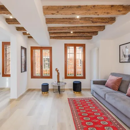 Ca' San Giacomo Canal View Apartment