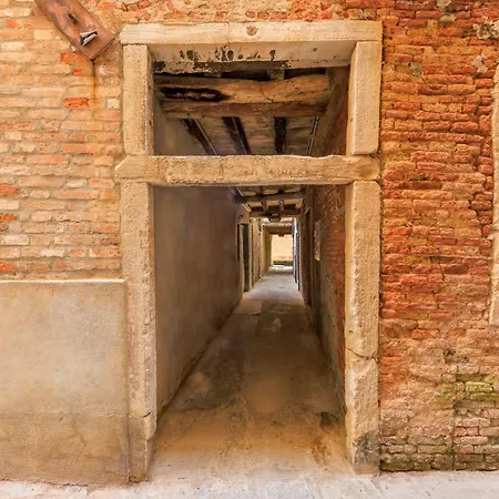 Ca' San Giacomo Canal View Venice