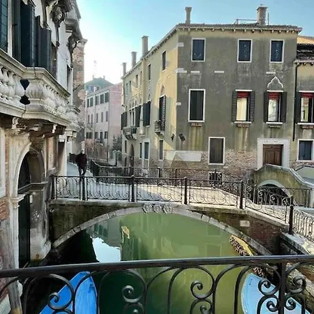 Saint Mark's View Apartment Venice