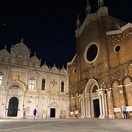 Sara S Luxury Five Minutes From Piazza San Marco Apartment *