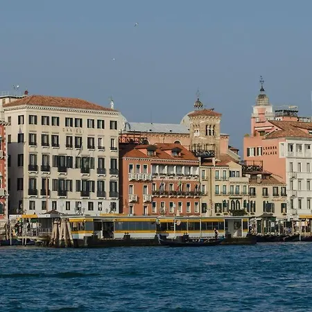 Ca' De Mezo Near San Marco *