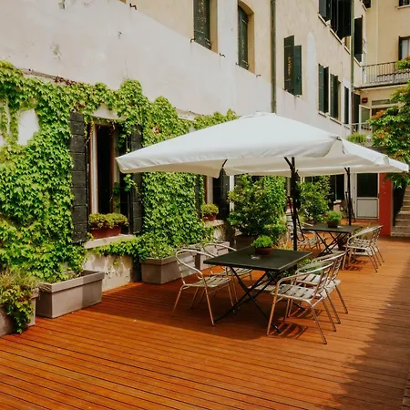 Casa Accademia Holiday home *