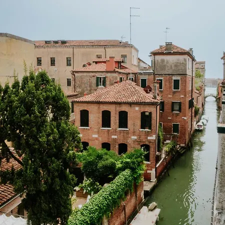 Holiday home Casa Accademia Venice