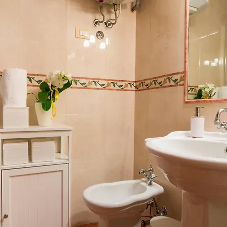 Apartment Lover's Nest In San Marco Square
