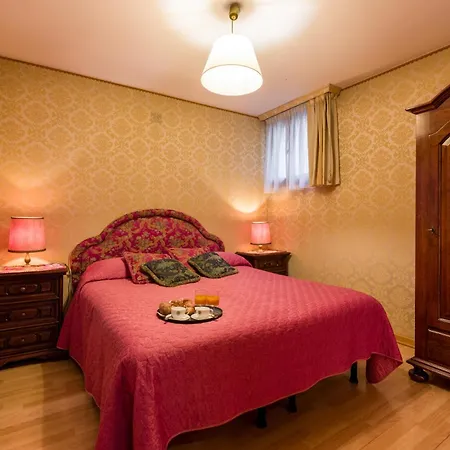 Apartment Lover's Nest In San Marco Square Venice