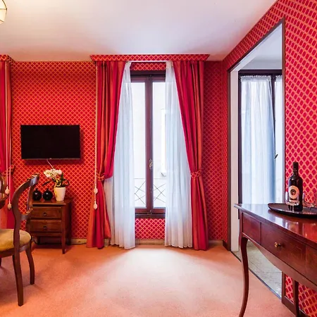 Apartment Lover's Nest In San Marco Square