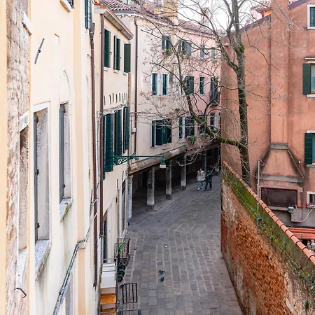 - San Marco Apartment *
