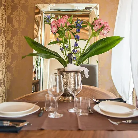 Apartment Rialto Terrace On The Grand Canal
