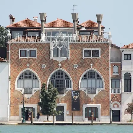 Ca' Ferrando, Brand New Apartment, Experienced Host! Apartment *
